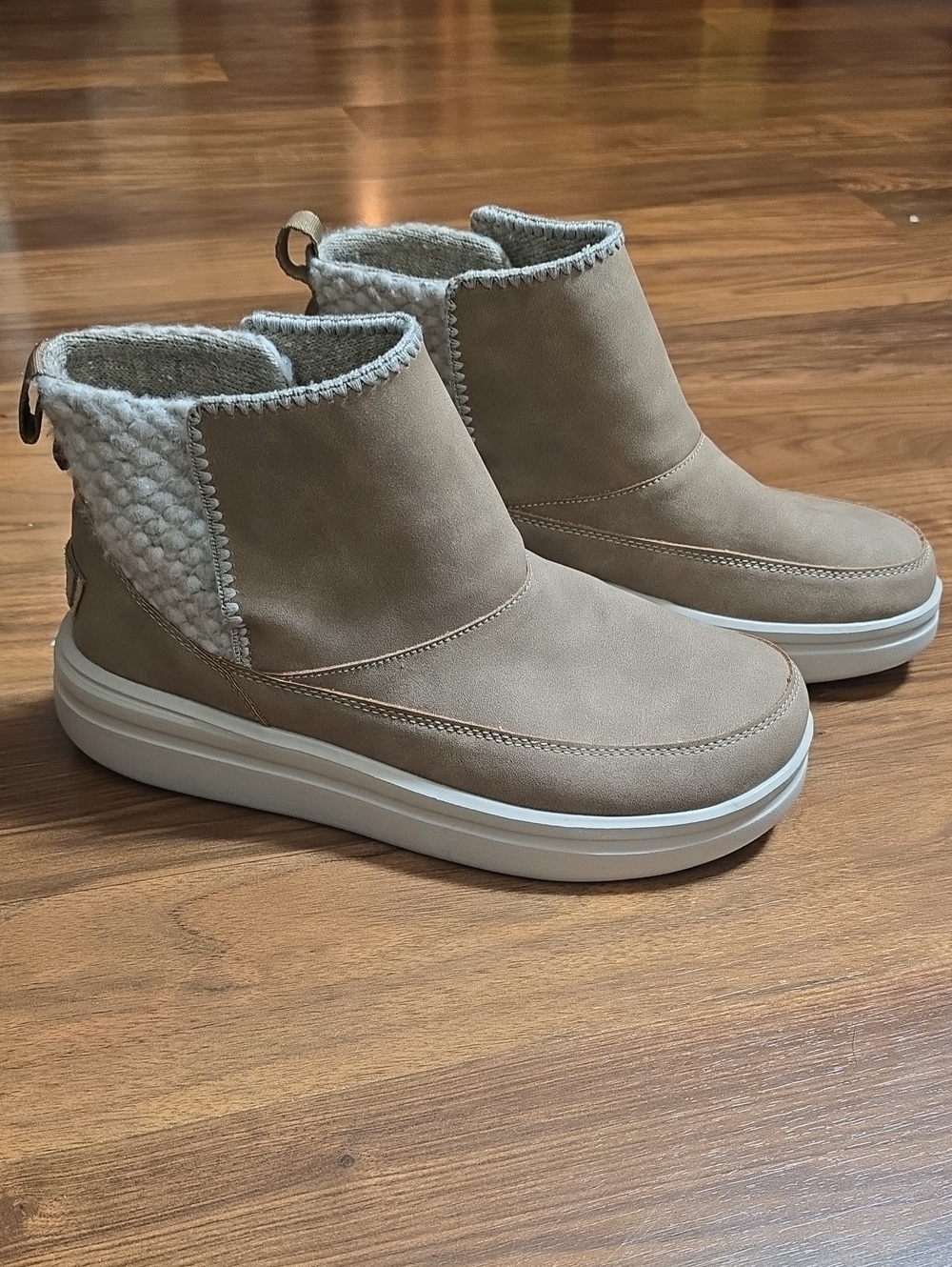 HEY DUDE Mel Suede Ankle Boots